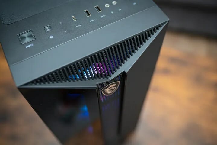 MSI Aegis RS 13NUE-450US Review ports