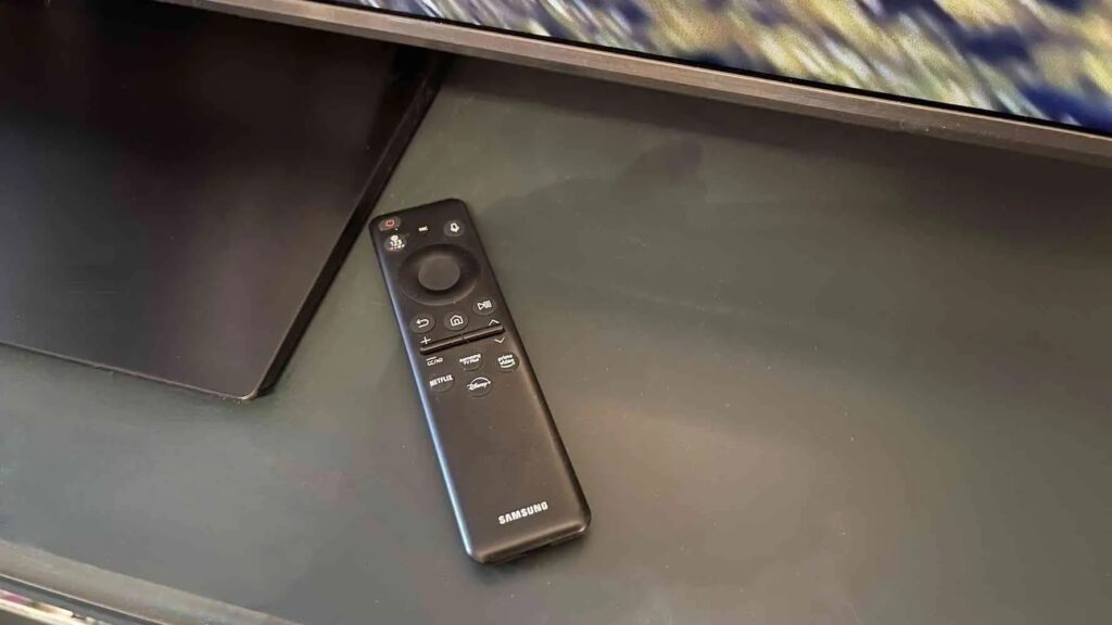 Samsung Q70C Review (QN65Q70C) remote